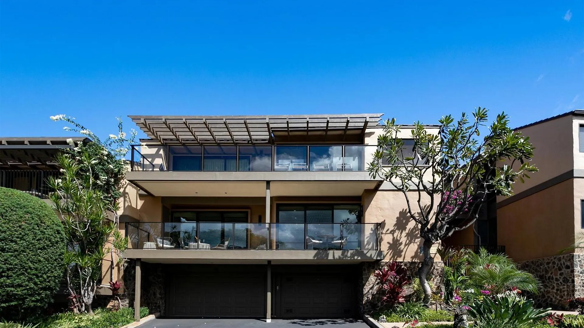 Wailea Elua Village 803, Ocean Views, Modern Reno