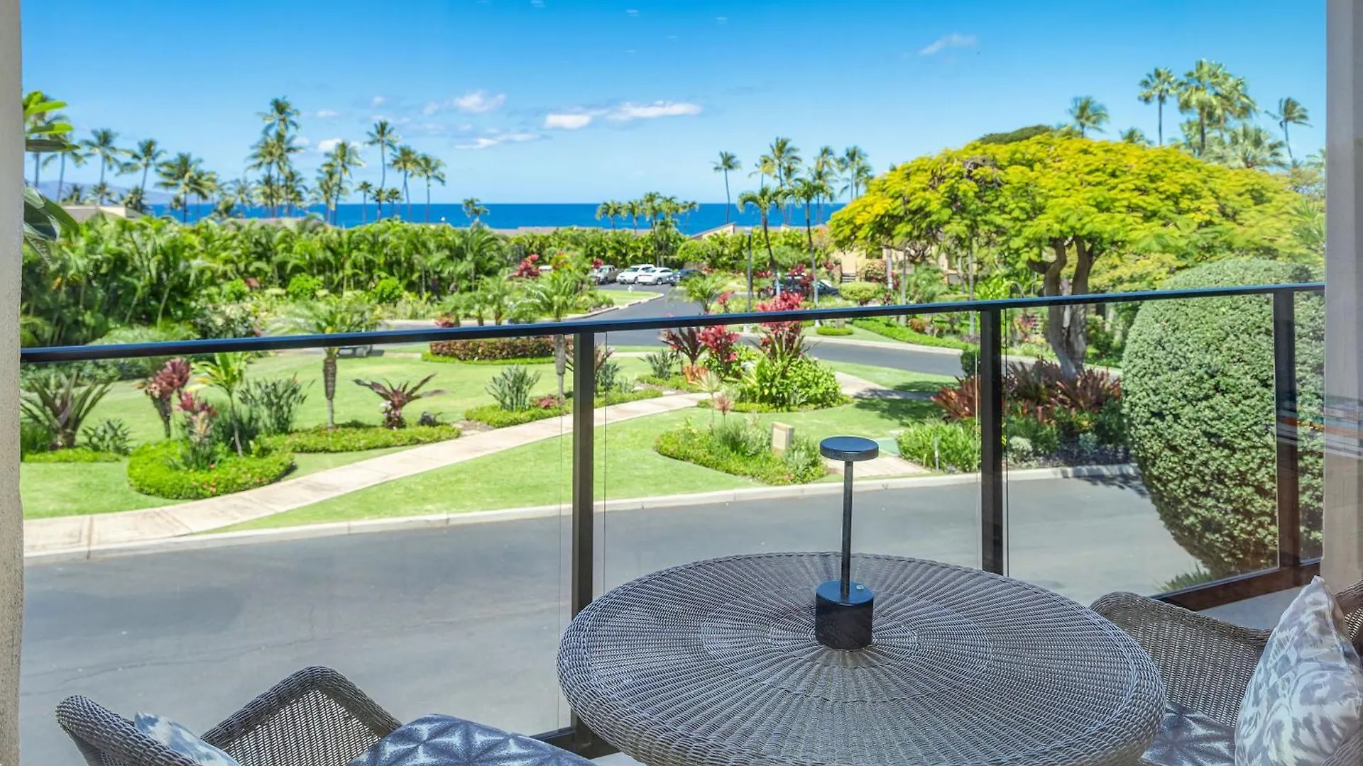Wailea Elua Village 803, Ocean Views, Modern Reno 와일레아마우이